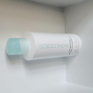 BeautiControl Skin logics Lash & Lid Bath